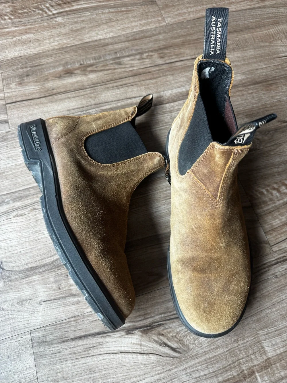 Blundstone classic tan suede Chelsea boots men 8.5